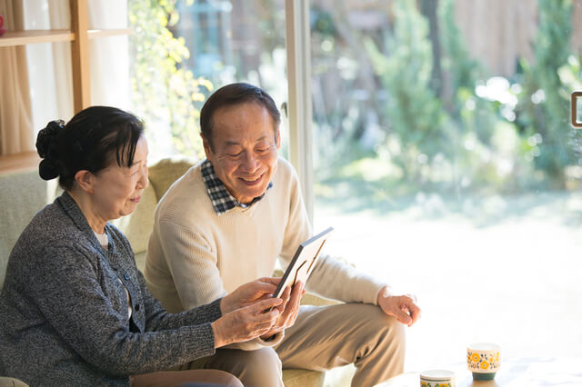 年金は60歳からもらった方が賢い?何歳から年金をもらうとお得か解説のサムネイル画像